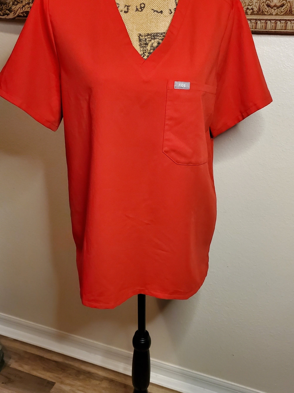FIGS Catarina One Pocket Scrub Top L Red Technical Collection